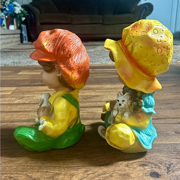 Universal Statuary Corp. • Yellow/Orange • Vintage • Boy & Girl • Statue Set - Picture 6 of 16
